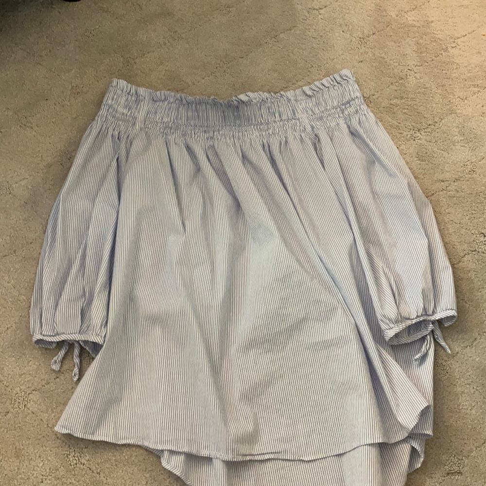 DO+BE off the shoulder shirt
